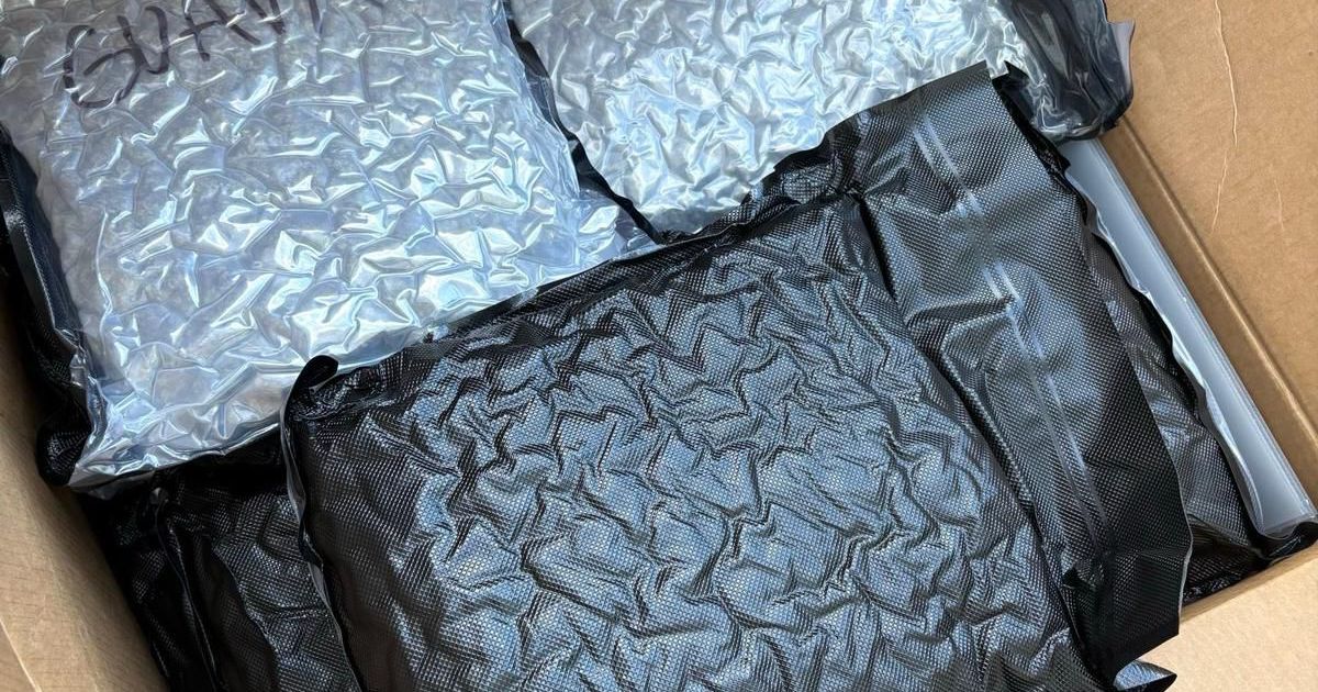 Douane vindt grote partij hennep bij koeriersbedrijf Eindhoven